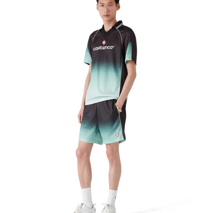 Degrade Monogram Jakarlı Kısa Kollu Futbol Şortu Degrade Monogram Jakarlı Kısa Kollu Futbol Şortu