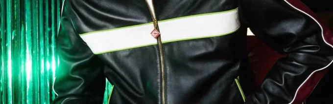 Elmas Logolu Kısa Kollu Tişört